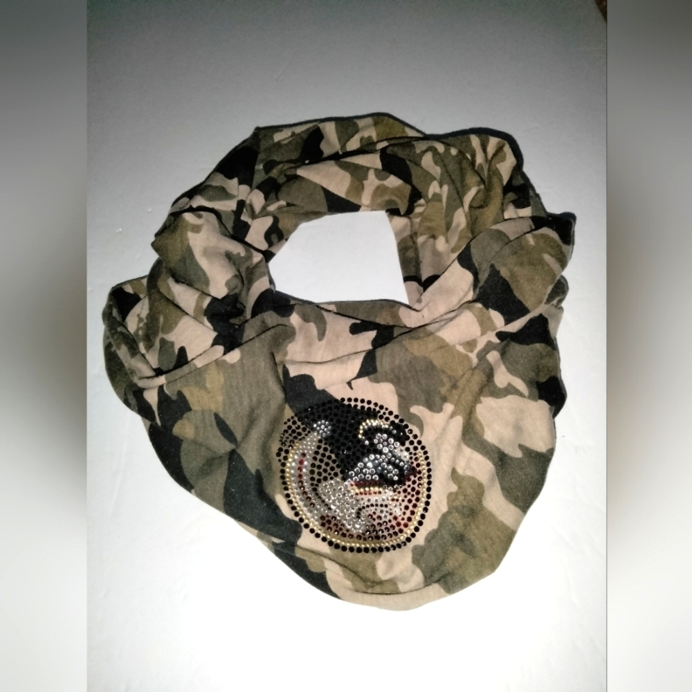 Collegiate Fashionista (OS) Camo Pattern Rhinestone Seminole Logo Infinity Scarf